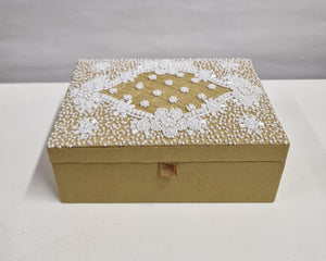 Embroidered Jewellery box with mirror (Gold)
